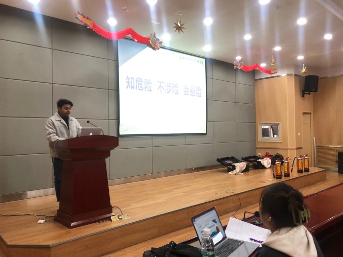 留学生联合会宣传部部长倡导留学生防火安全人人有责.jpg